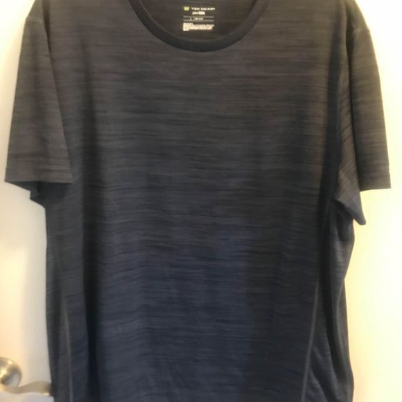Men’s size Large L Gray Drytek Tek Gear Shirt 100% Polyester - Picture 1 of 4